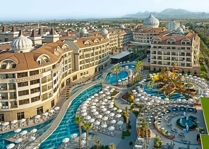 Kirman Belazur Resort & SpaResort Hotel